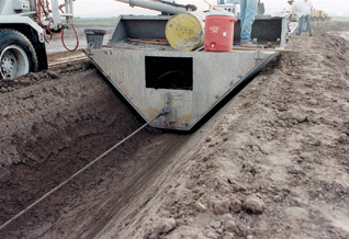 Concrete Canal Towed Boat Liner